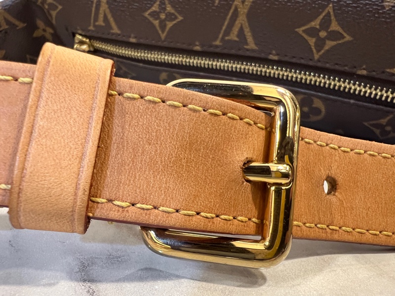 LV 原花金釦Bumbag胸口腰包M43644-14