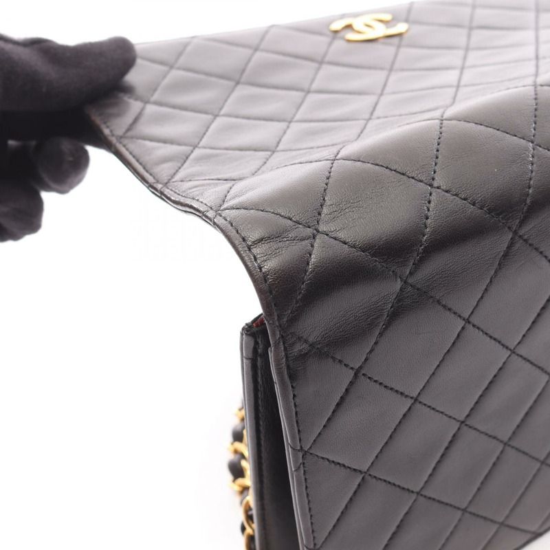 香奈兒 (CHANEL) 絎縫全蓋鏈條肩背包，羊皮材質，黑色，金色五金，二手 CC-11