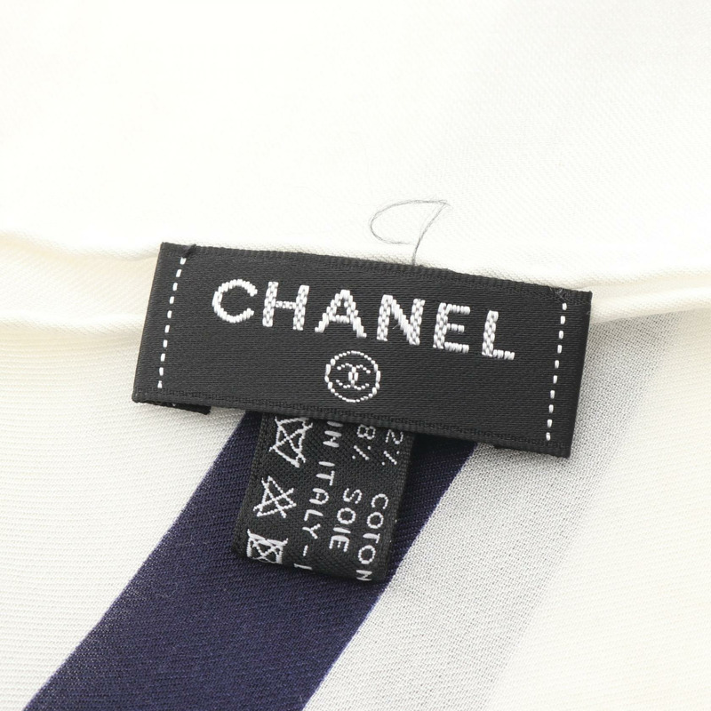 香奈兒 COCO 標誌披肩圍巾，絲棉混紡，白色、海軍藍、多色，二手-2