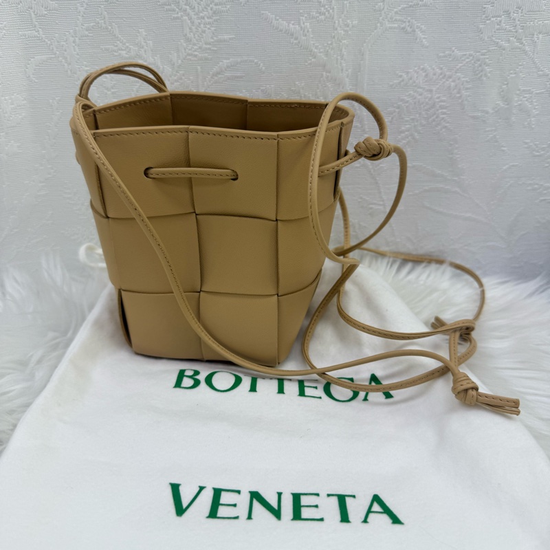 Bottega Veneta Cassette Bucket 水桶袋-0