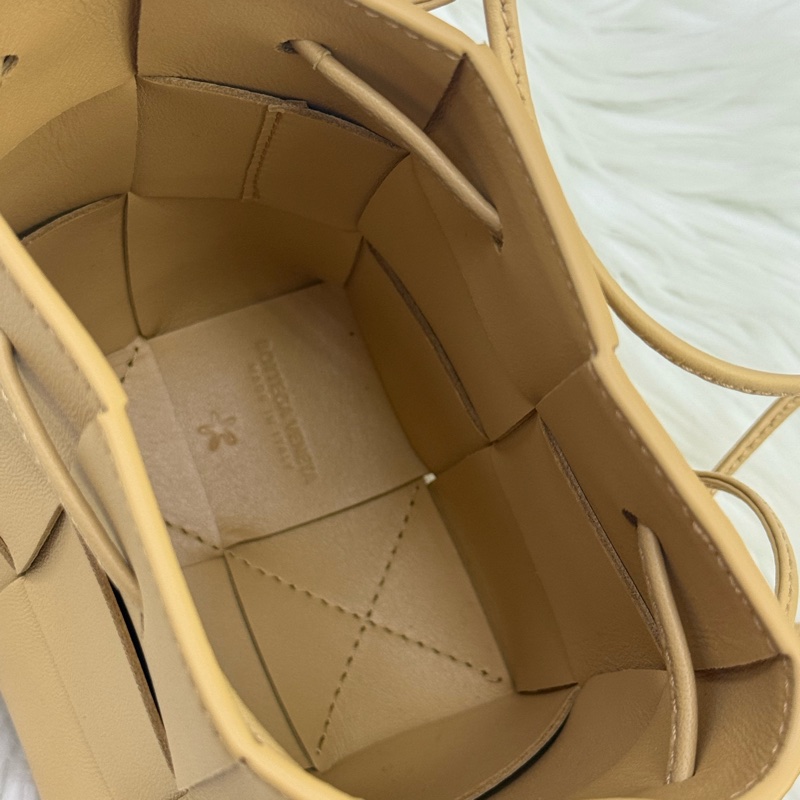 Bottega Veneta Cassette Bucket 水桶袋-2