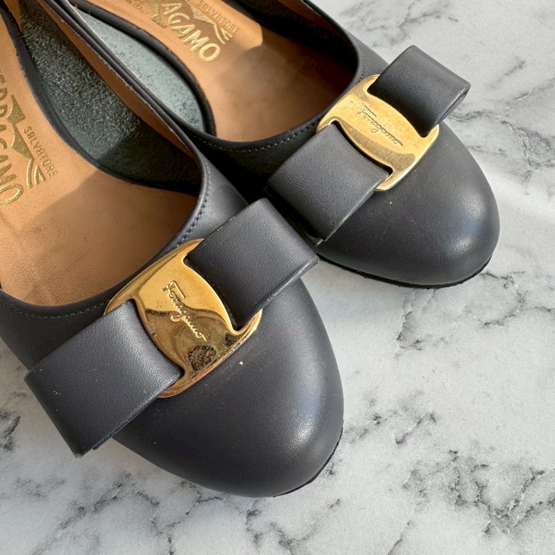 Salvatore Ferragamo 深灰色蝴蝶結平底鞋-2