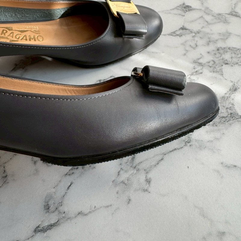 Salvatore Ferragamo 深灰色蝴蝶結平底鞋-7