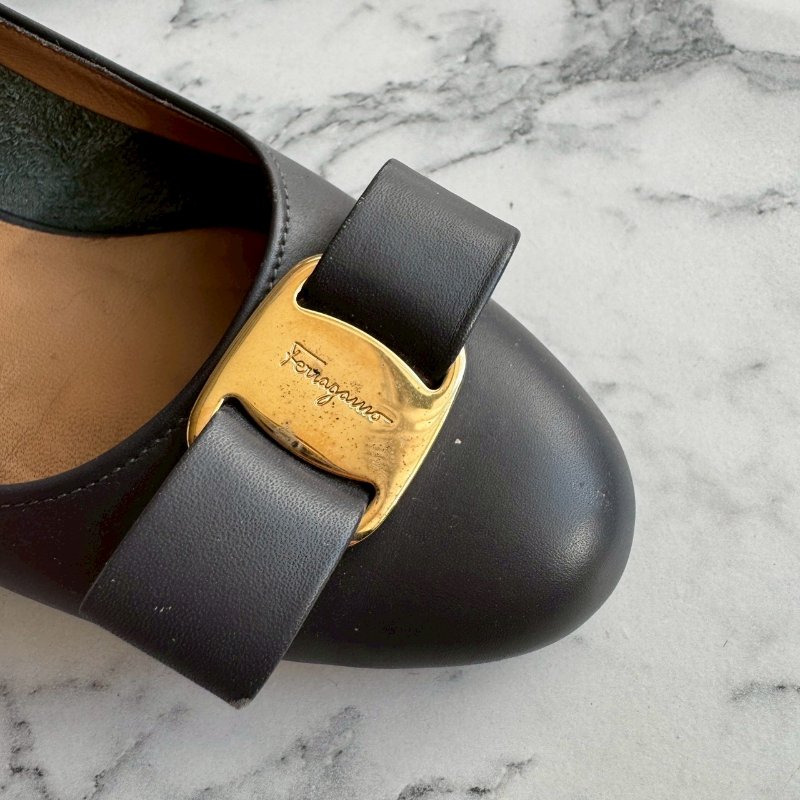 Salvatore Ferragamo 深灰色蝴蝶結平底鞋-8