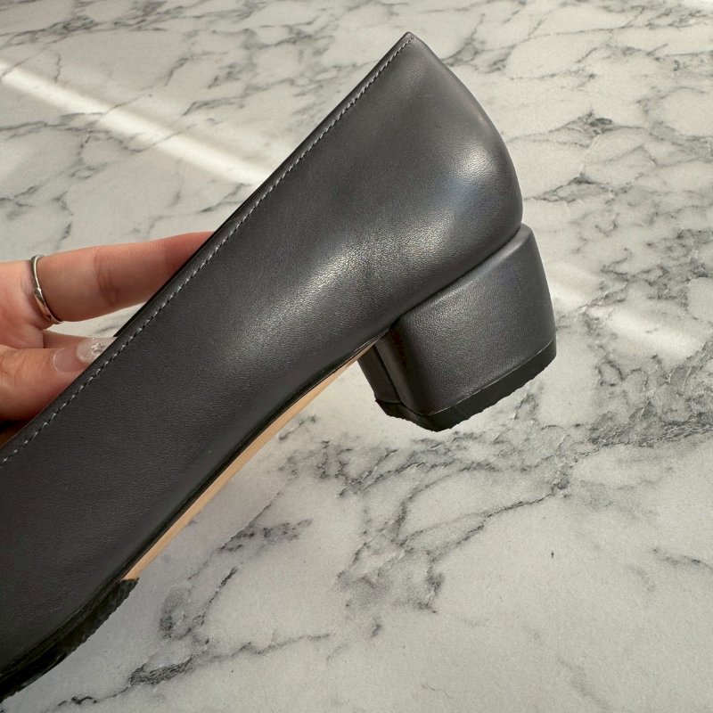 Salvatore Ferragamo 深灰色蝴蝶結平底鞋-15