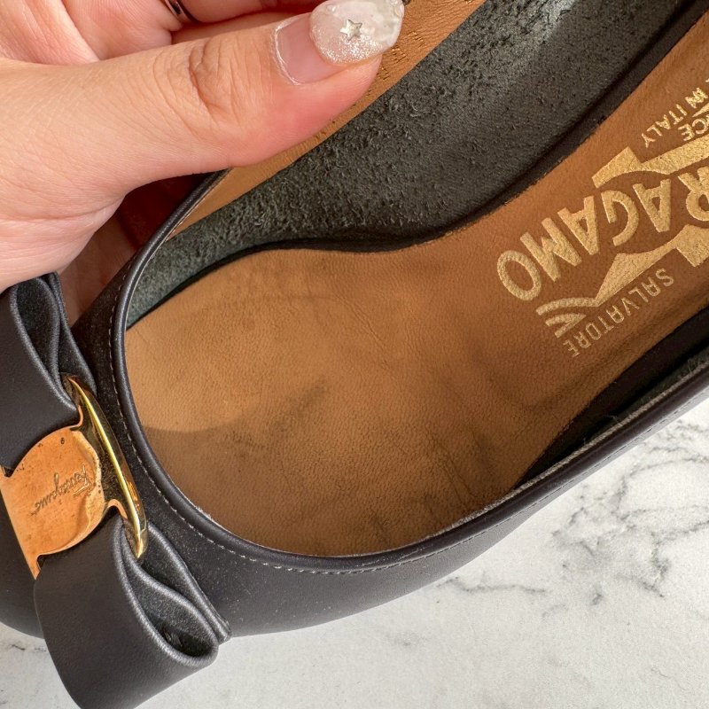 Salvatore Ferragamo 深灰色蝴蝶結平底鞋-17