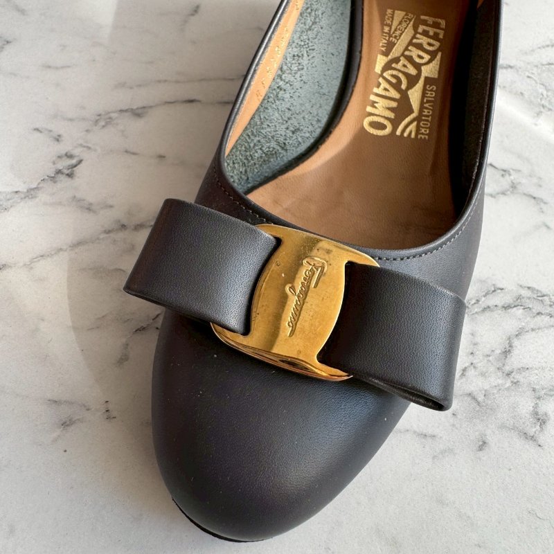 Salvatore Ferragamo 深灰色蝴蝶結平底鞋-18