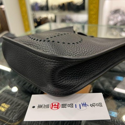 東區正精品㊣HERMES MINI EVELYNE 16cm 愛馬仕黑色全皮H 洞洞銀釦迷你斜背包 D刻 RZ6140-7