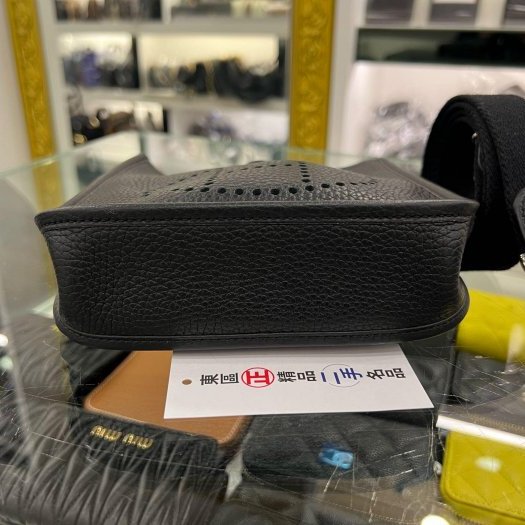 東區正精品㊣HERMES MINI EVELYNE 16cm 愛馬仕黑色全皮H 洞洞銀釦迷你斜背包 D刻 RZ6140-8