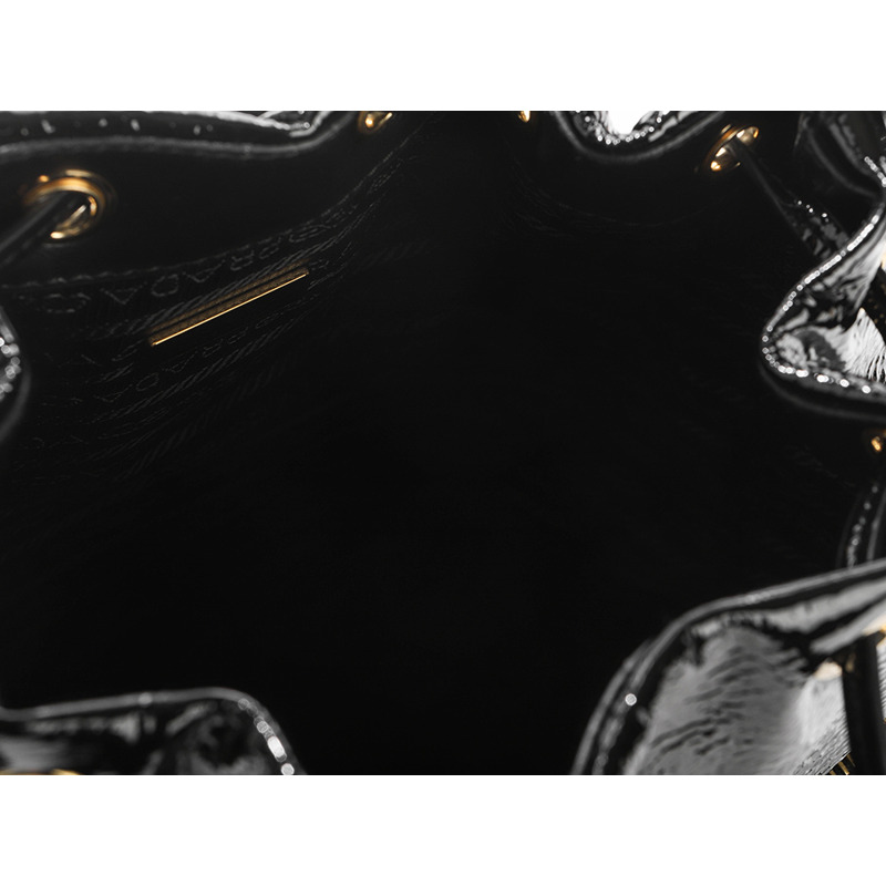 PRADA 25SS 女士水桶包-16