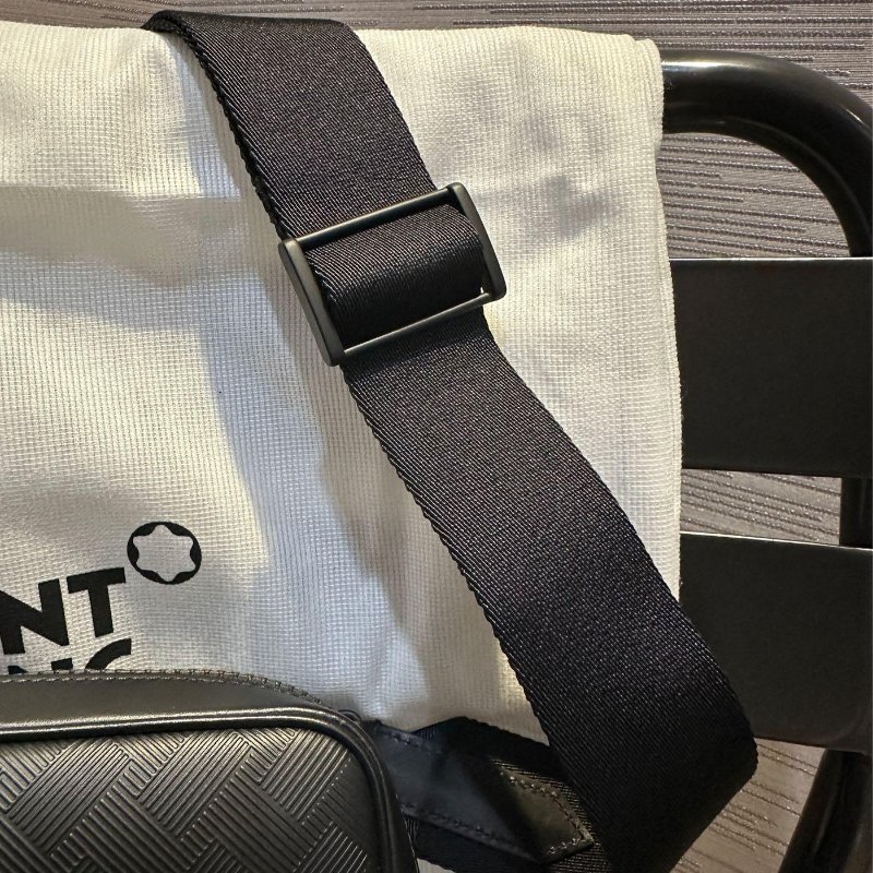 💎Han's house精品服飾💎MONTBLANC 萬寶龍 防刮牛皮 相機包-7