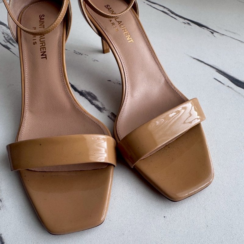 YSL 駝色漆皮細跟涼鞋-7