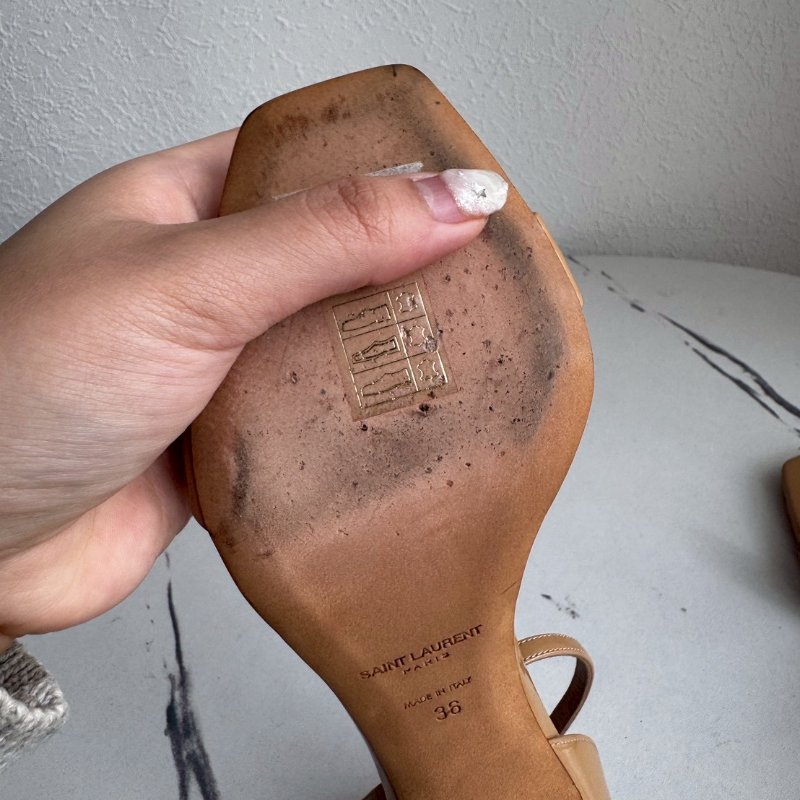 YSL 駝色漆皮細跟涼鞋-11