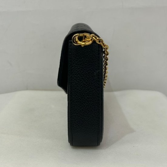 LV黑牛皮壓紋三合一信封鍊包-3