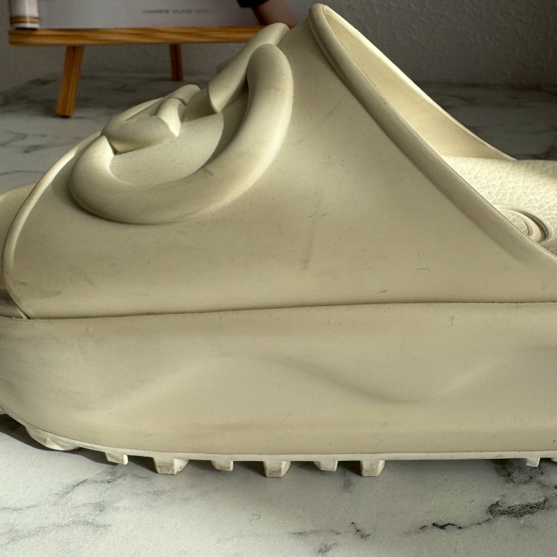 全網最低✨Gucci 米黃色厚底雙G休閒拖鞋-23