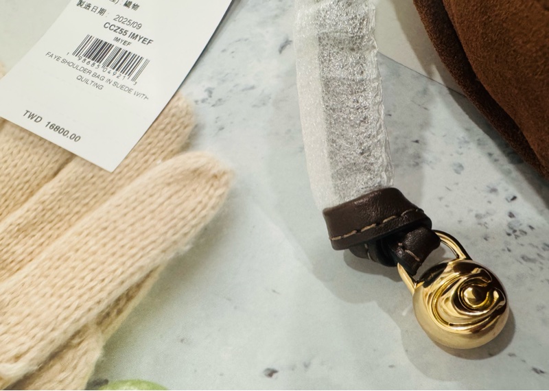 全新COACH FAYE拉繩包 斜背包-12