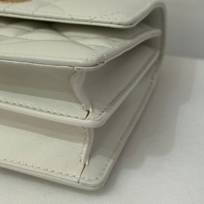 DIOR 白色金釦MISS CARO MINI-5