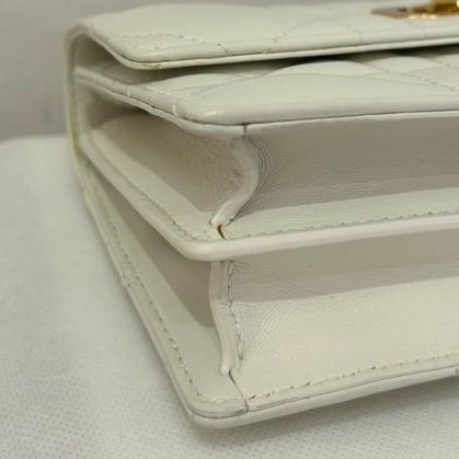 DIOR 白色金釦MISS CARO MINI-6