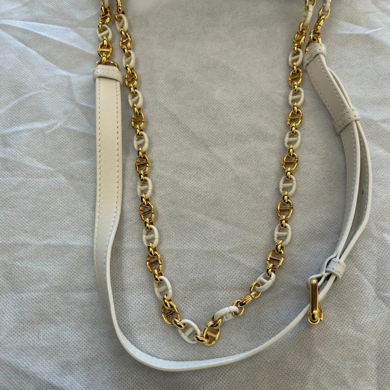 DIOR 白色金釦MISS CARO MINI-9