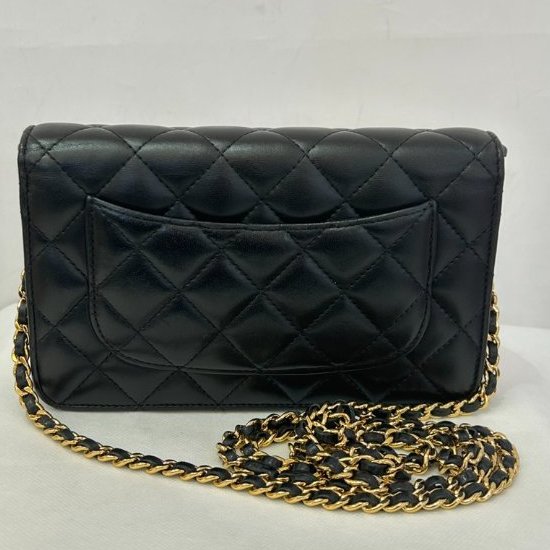 CHANEL黑金雙C菱格羊皮鍊帶WOC斜背包-2