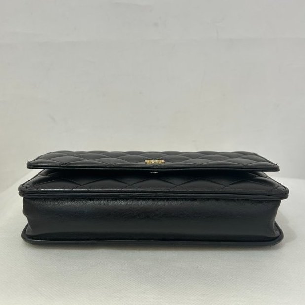 CHANEL黑金雙C菱格羊皮鍊帶WOC斜背包-4