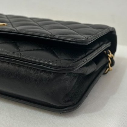 CHANEL黑金雙C菱格羊皮鍊帶WOC斜背包-5