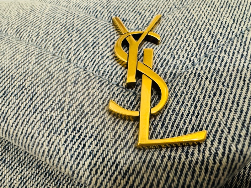 全新YSL Lou Lou V紋斜背包-2