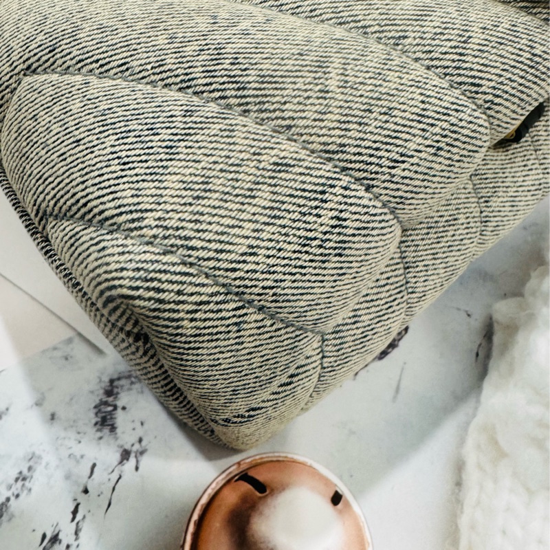 全新YSL Lou Lou V紋斜背包-4