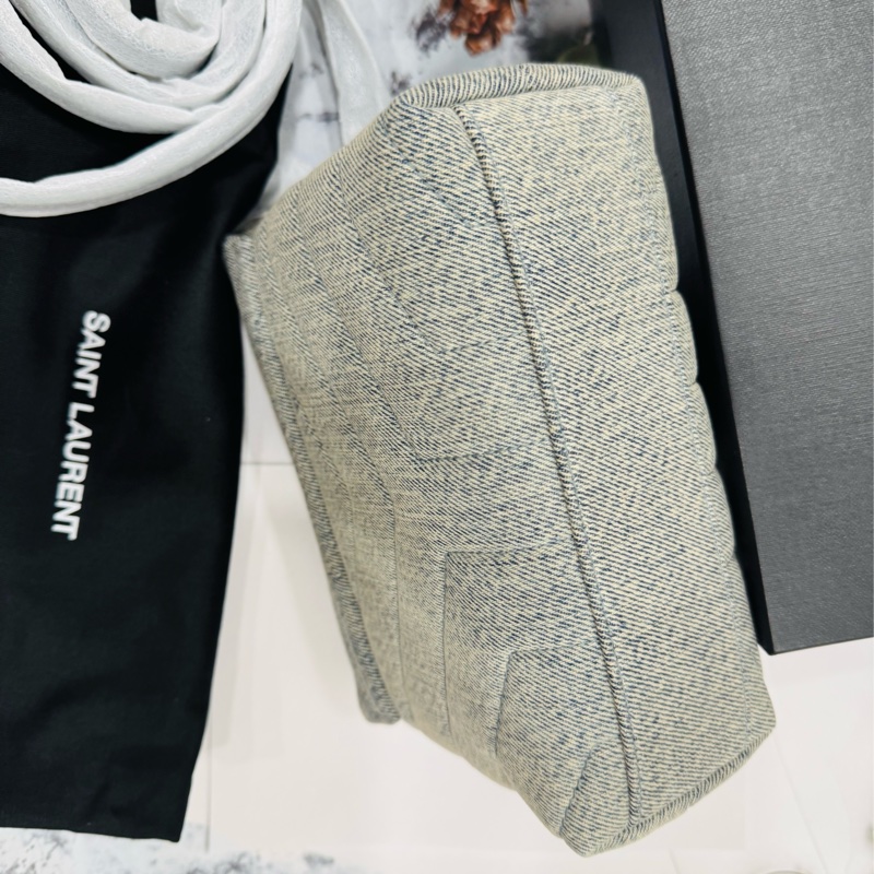 全新YSL Lou Lou V紋斜背包-13