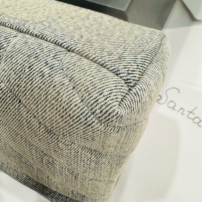 全新YSL Lou Lou V紋斜背包-16