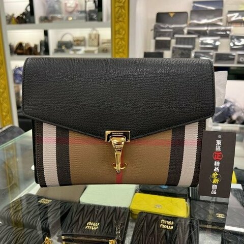 東區正精品㊣BURBERRY 8080321 MACKEN 全新黑色皮革拼格紋金釦釦式翻蓋肩背包斜背包 RZ5414
