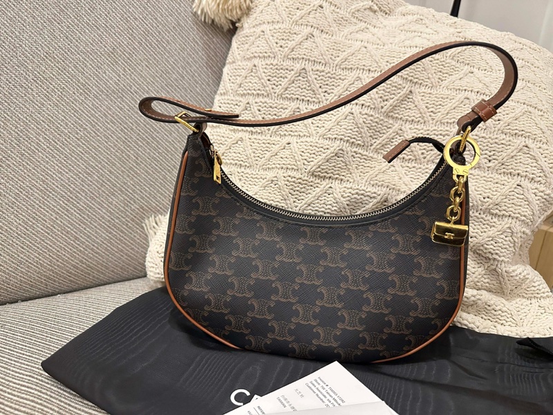 Celine AVA腋下包-8