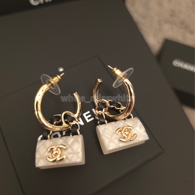 Chanel💫皮穿鏈包包菱格耳環-0
