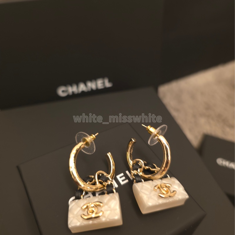 Chanel💫皮穿鏈包包菱格耳環-1