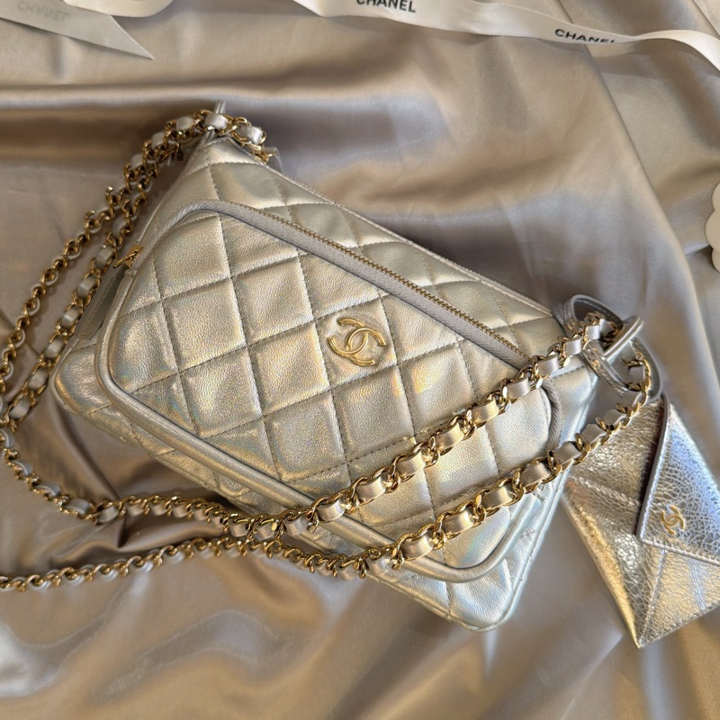 Chanel 相機包幻彩金屬-限定銀色🦋絕美銀河美品-4