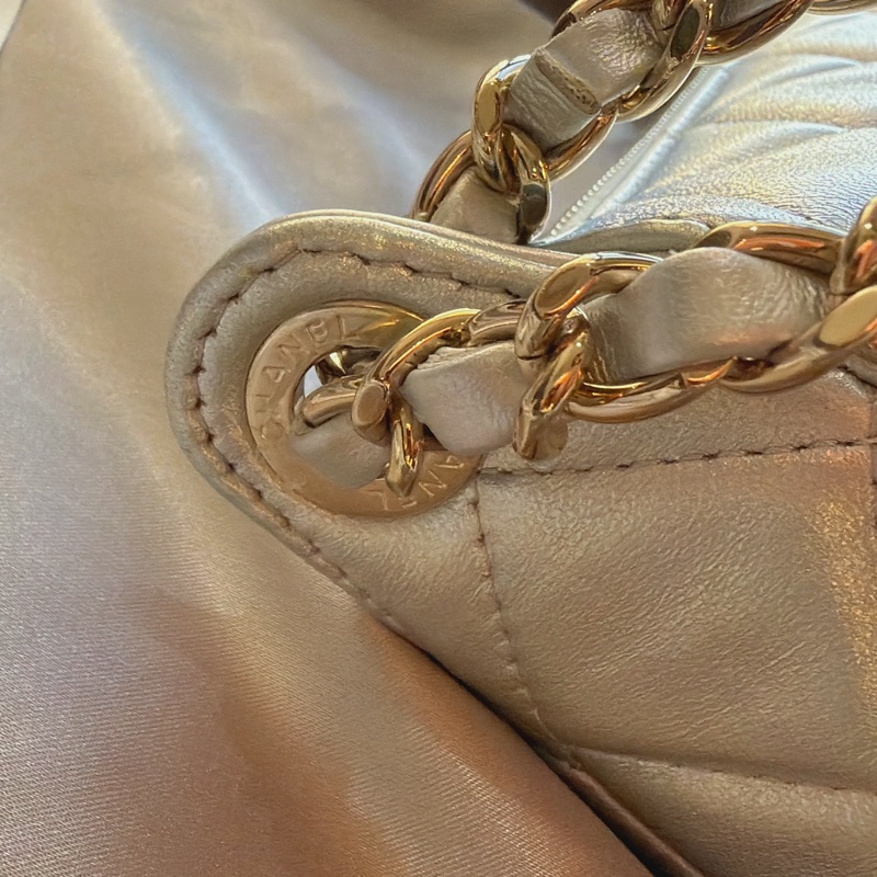 Chanel 相機包幻彩金屬-限定銀色🦋絕美銀河美品-7