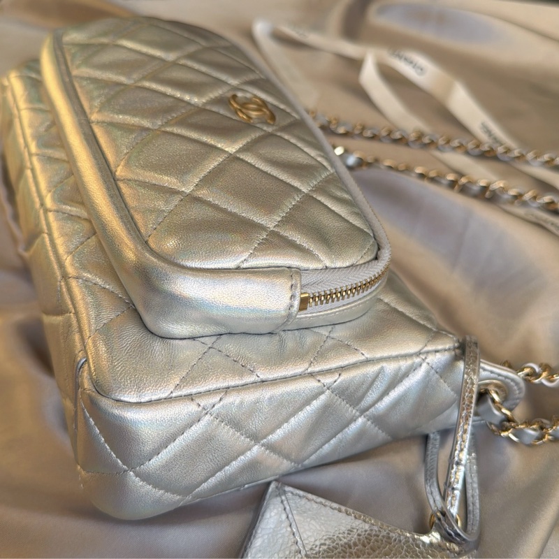 Chanel 相機包幻彩金屬-限定銀色🦋絕美銀河美品-9