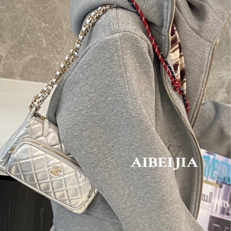 Chanel 相機包幻彩金屬-限定銀色🦋絕美銀河美品-16