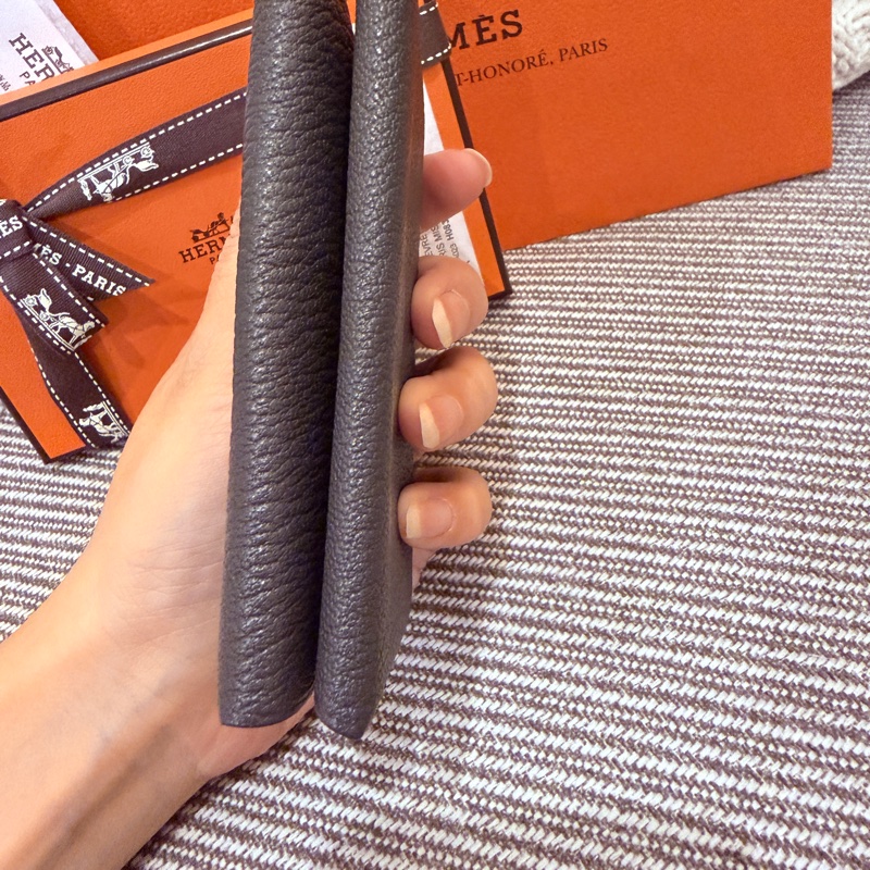 Hermes Calvi Duo Mysore愛馬仕拼色山羊皮卡包 霧霾灰/黑雙拼色Gris misty-7
