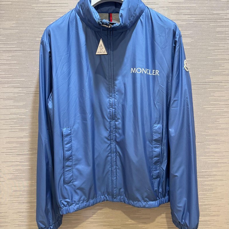 💎Han's house精品服飾💎 moncler 防水 尼龍 風衣 連帽 外套 藍 現貨 青年款 =男成人XS~M 原價21500-0