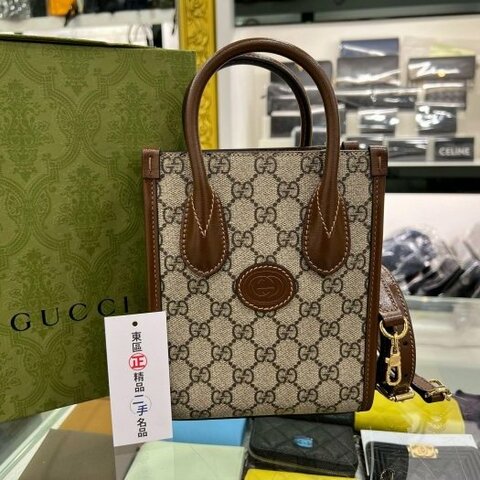 東區正精品㊣GUCCI 671623 咖啡色皮革金釦琴譜包斜背包手機包 RZ5387