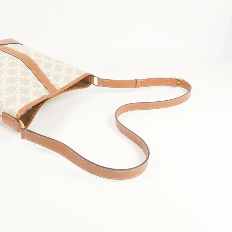 CELINE 塗層帆布Triomphe Bucket金扣肩背袋-8