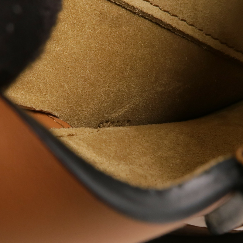 LOEWE 牛皮皮革Gate Small金扣肩背袋-6