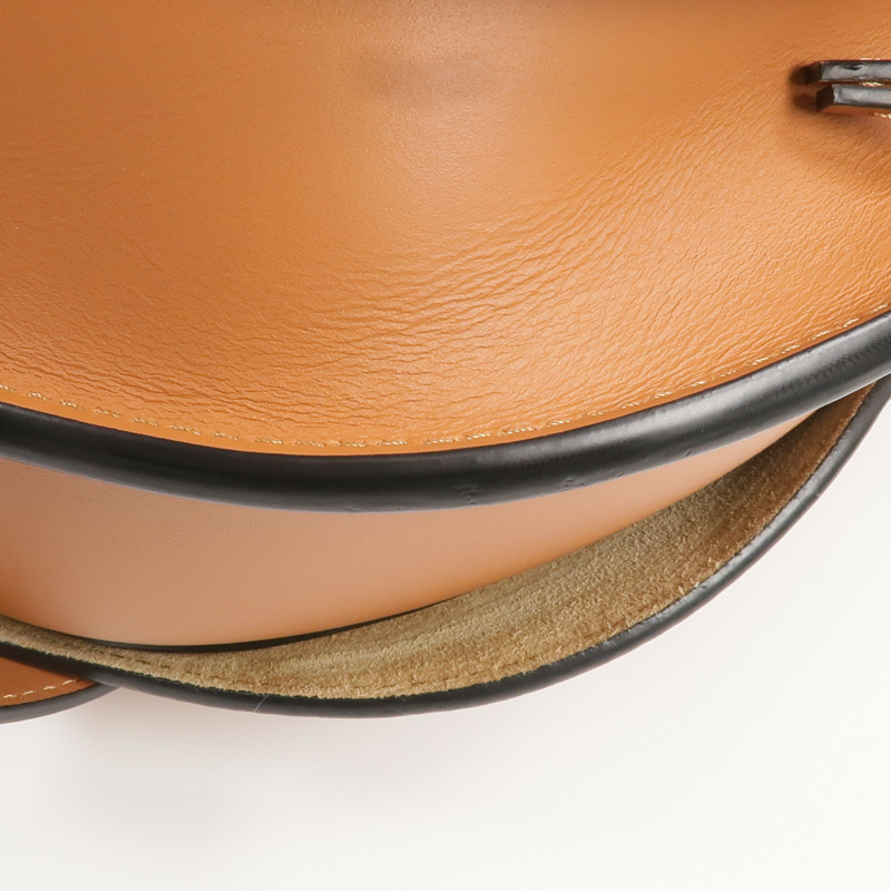 LOEWE 牛皮皮革Gate Small金扣肩背袋-12