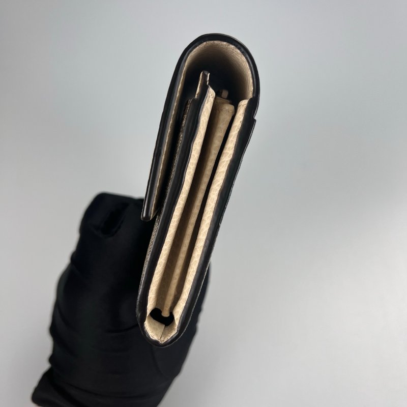 GUCCI 456116 白老花掀蓋長夾-2