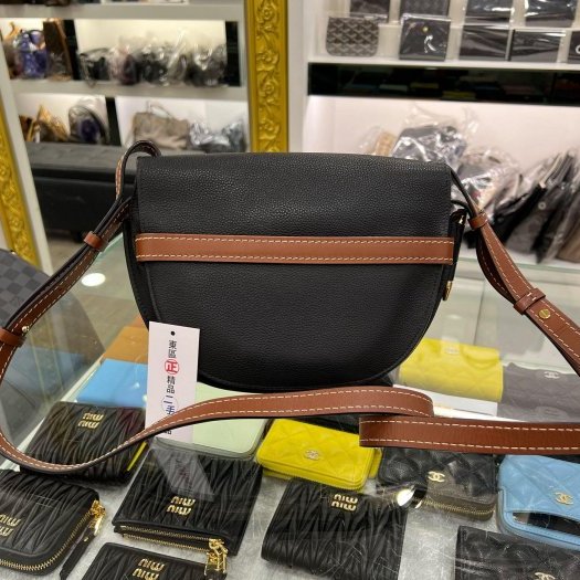 東區正精品㊣LOEWE GATE 黑色荔枝紋拼焦糖色牛皮斜背包郵差包馬鞍包綁帶禮物包小款 RZ5034-8