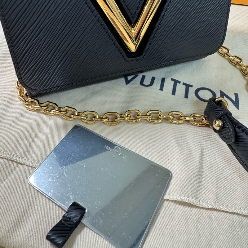 LOUIS VUITTON Twist PM 黑金（近全新含防塵袋及盒子）-10
