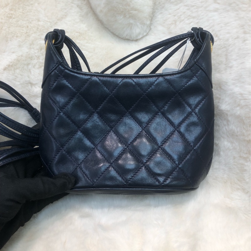Chanel 中古 深藍色菠蘿金扣流蘇長帶斜孭袋 XC033-1