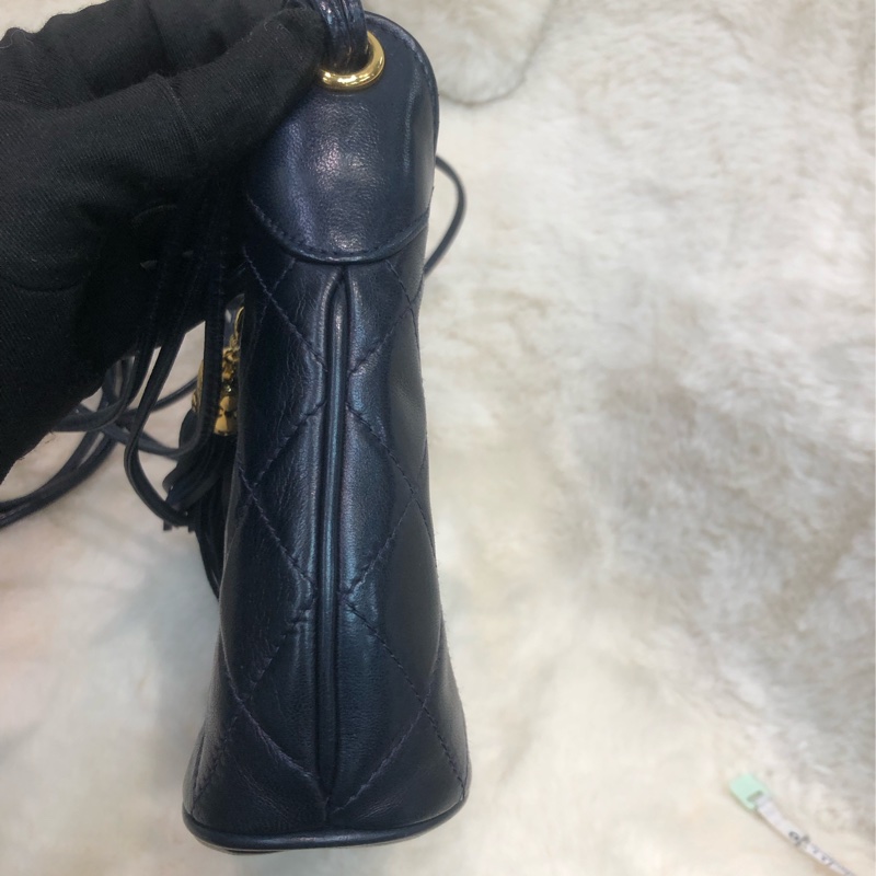 Chanel 中古 深藍色菠蘿金扣流蘇長帶斜孭袋 XC033-3