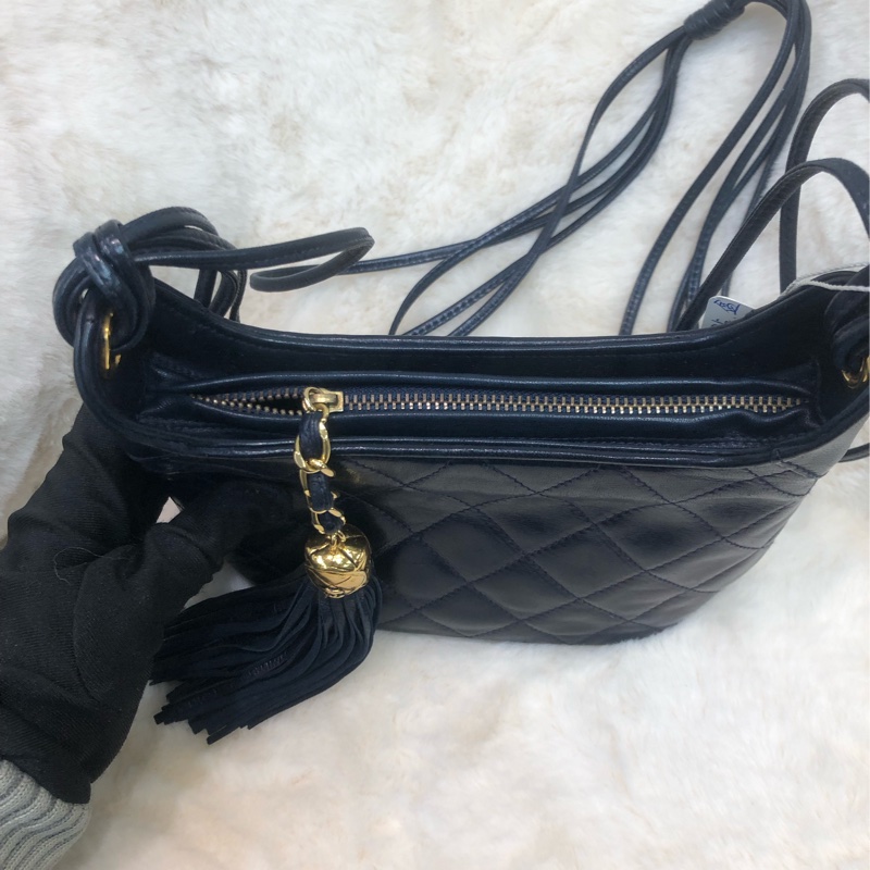 Chanel 中古 深藍色菠蘿金扣流蘇長帶斜孭袋 XC033-7